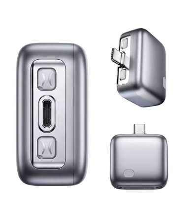 Cargador con desconexión automática, diseño compacto y puerto USB-C para carga segura y eficiente.
